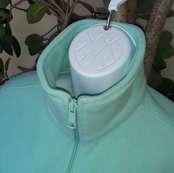 Columbia Fleece Zip up Jacket - Picture 3 of 16
